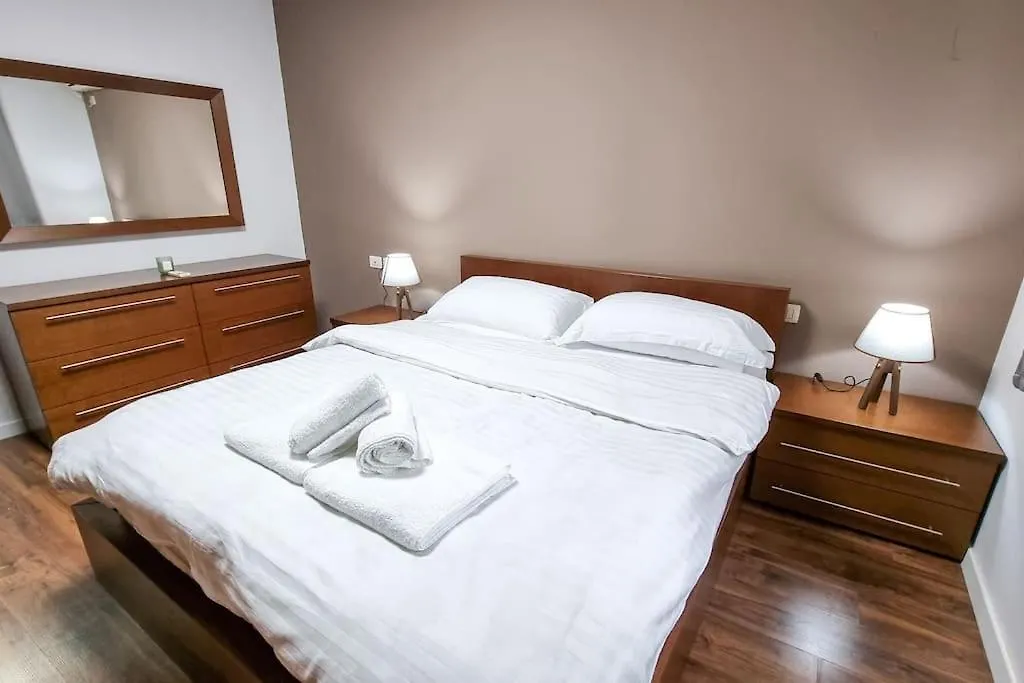 City Center 2Br Apartment Tirana Albania